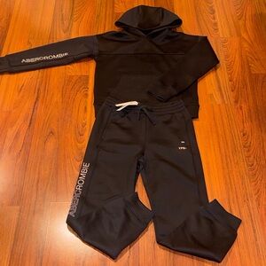 NWT Abercrombie Kids Jogger Sweatpants Hoodie Set Black 9/10 Performance